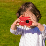 ZILA KIDYWOLF camera in de handen van een kind